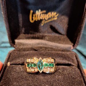 STUNNING! Genuine Emerald & Diamond 14KT Gold Ring